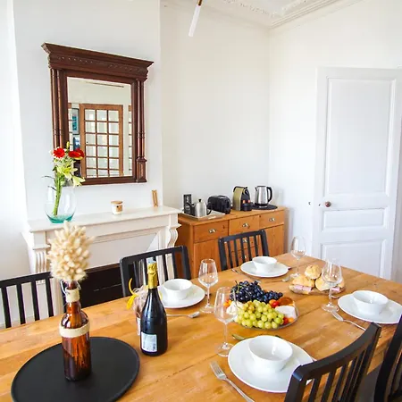 -bosco- Elegant T3 Avec Balcon Et Vue Sur Le Port קונקרנו