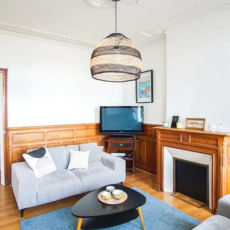 -bosco- Elegant T3 Avec Balcon Et Vue Sur Le Port דירה קונקרנו